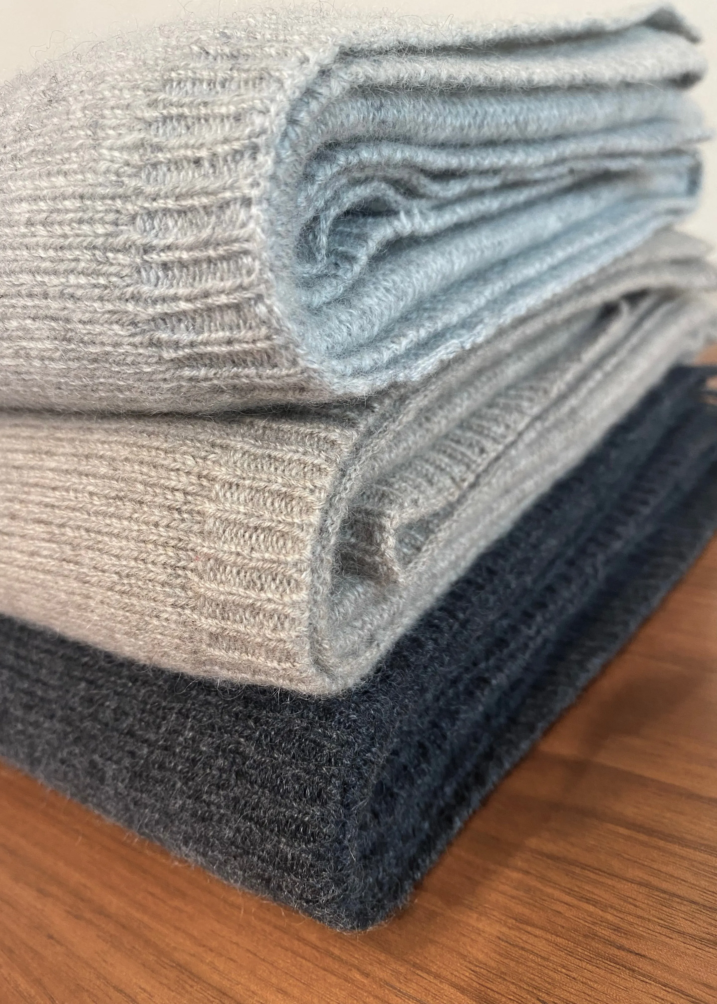 100% Cashmere Hopkins X Home Throw - Lounge / Travel