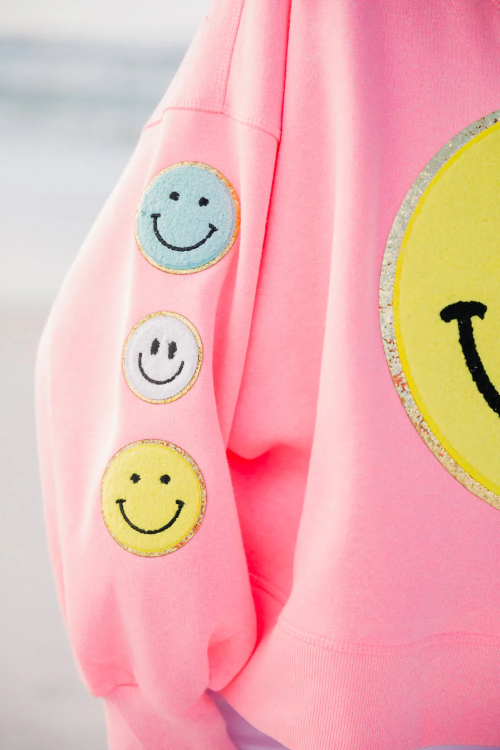 HAPPY FACE PULLOVER