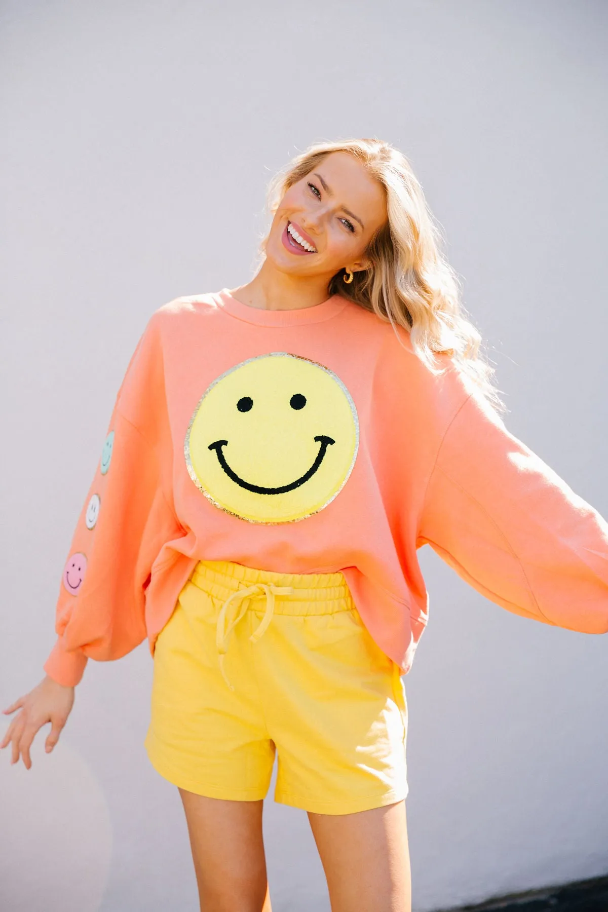 HAPPY FACE PULLOVER