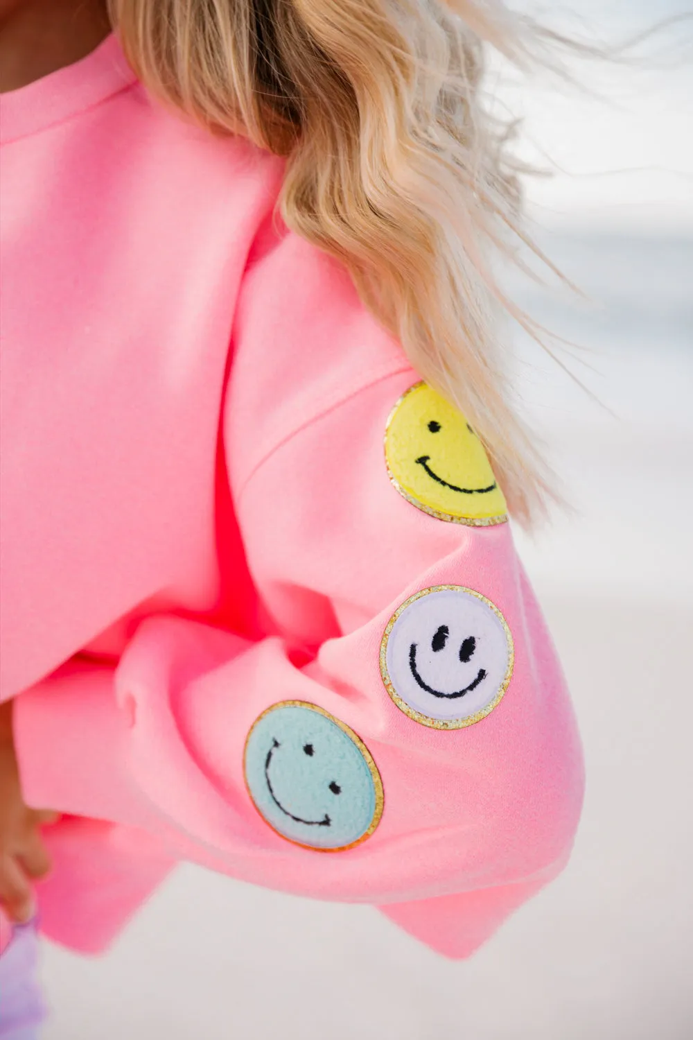 HAPPY FACE PULLOVER