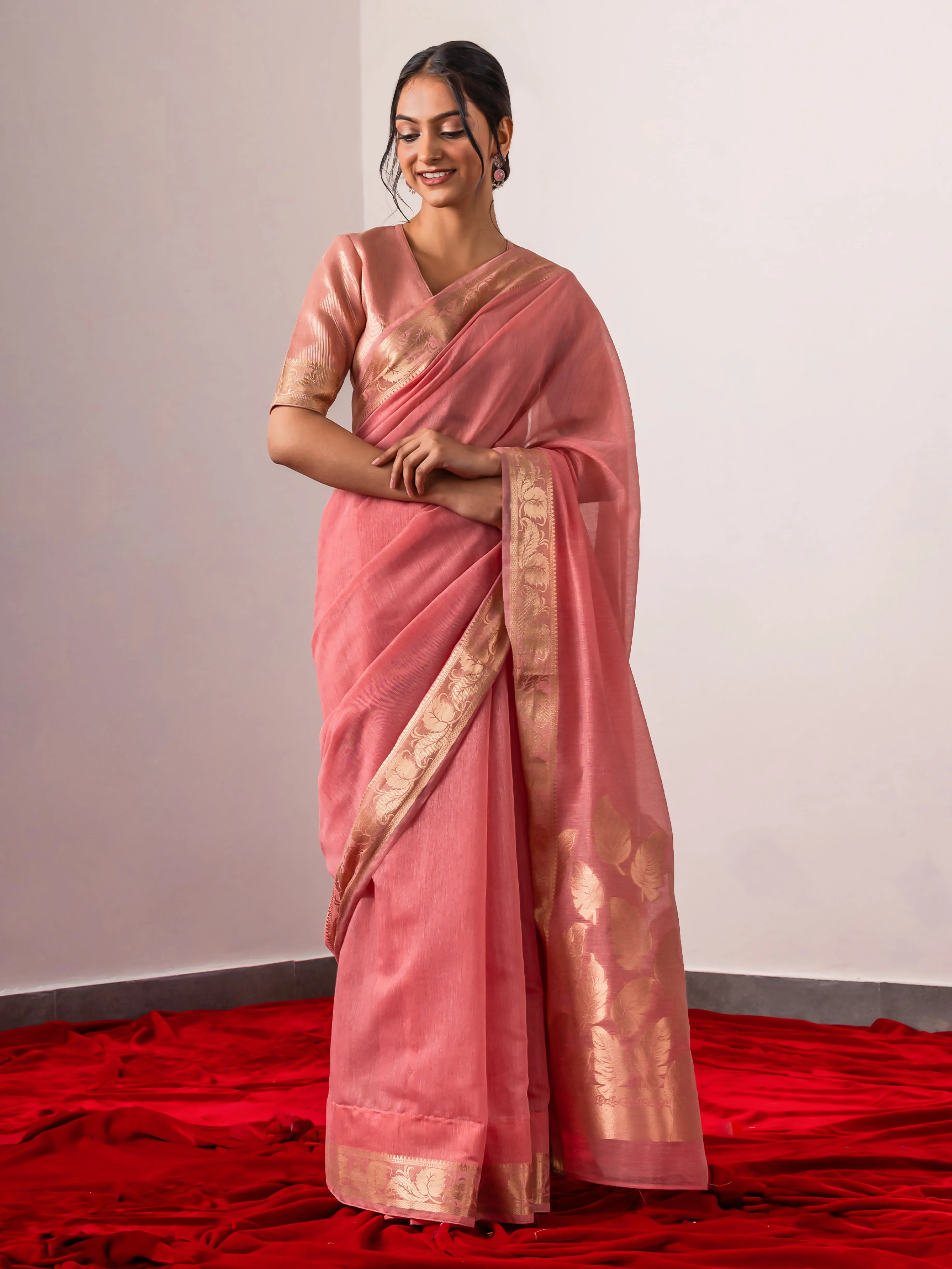 Heather Pink Gold Leaf Pallu Soft Saree with Blouse Fabric