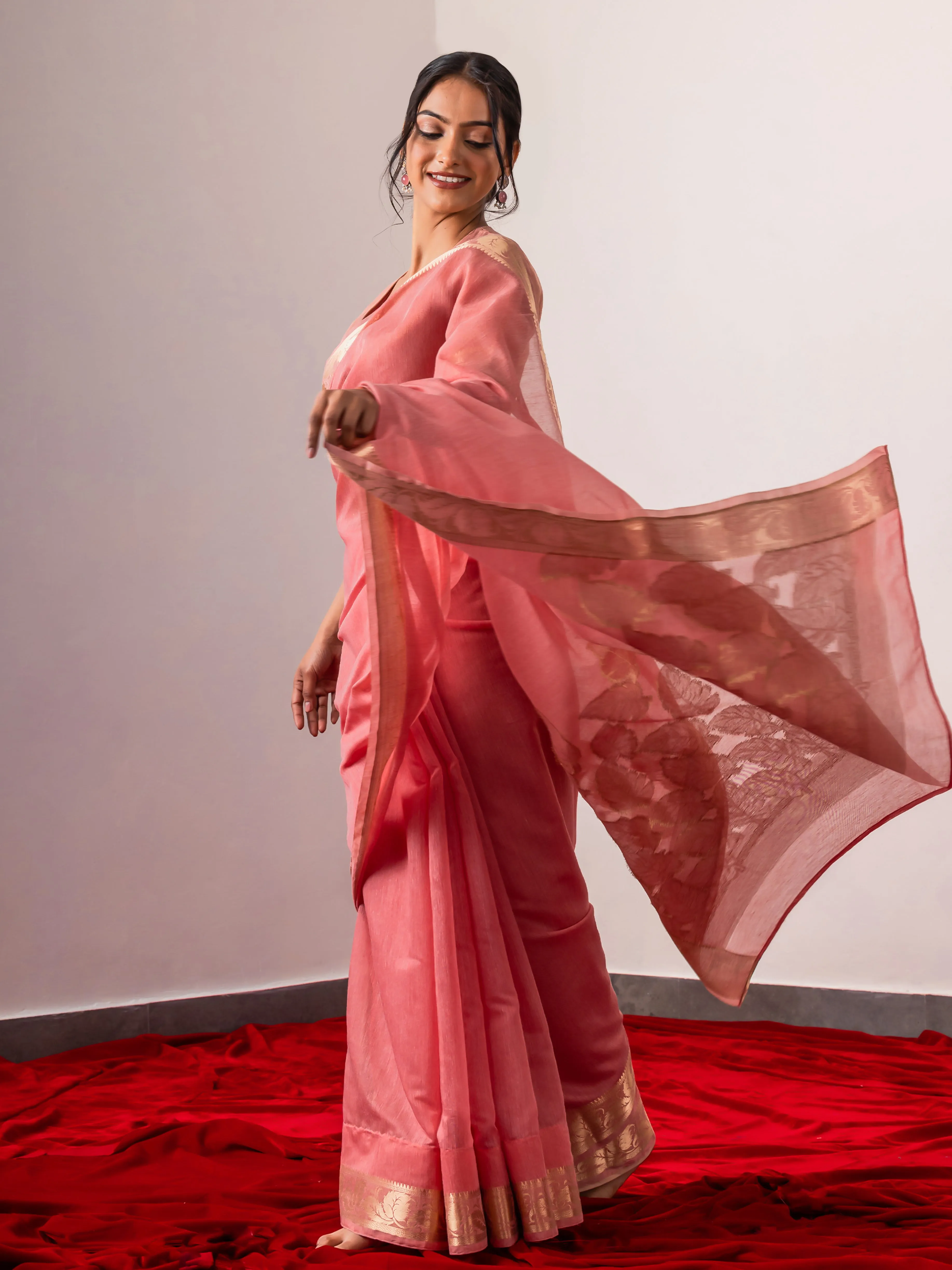 Heather Pink Gold Leaf Pallu Soft Saree with Blouse Fabric