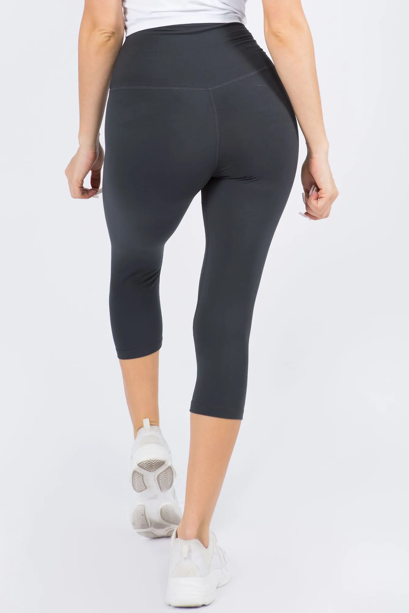 High-Rise Essential Capri Leggings