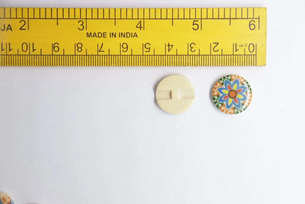 Multicolor Round Shaped Designer Wooden Buttons