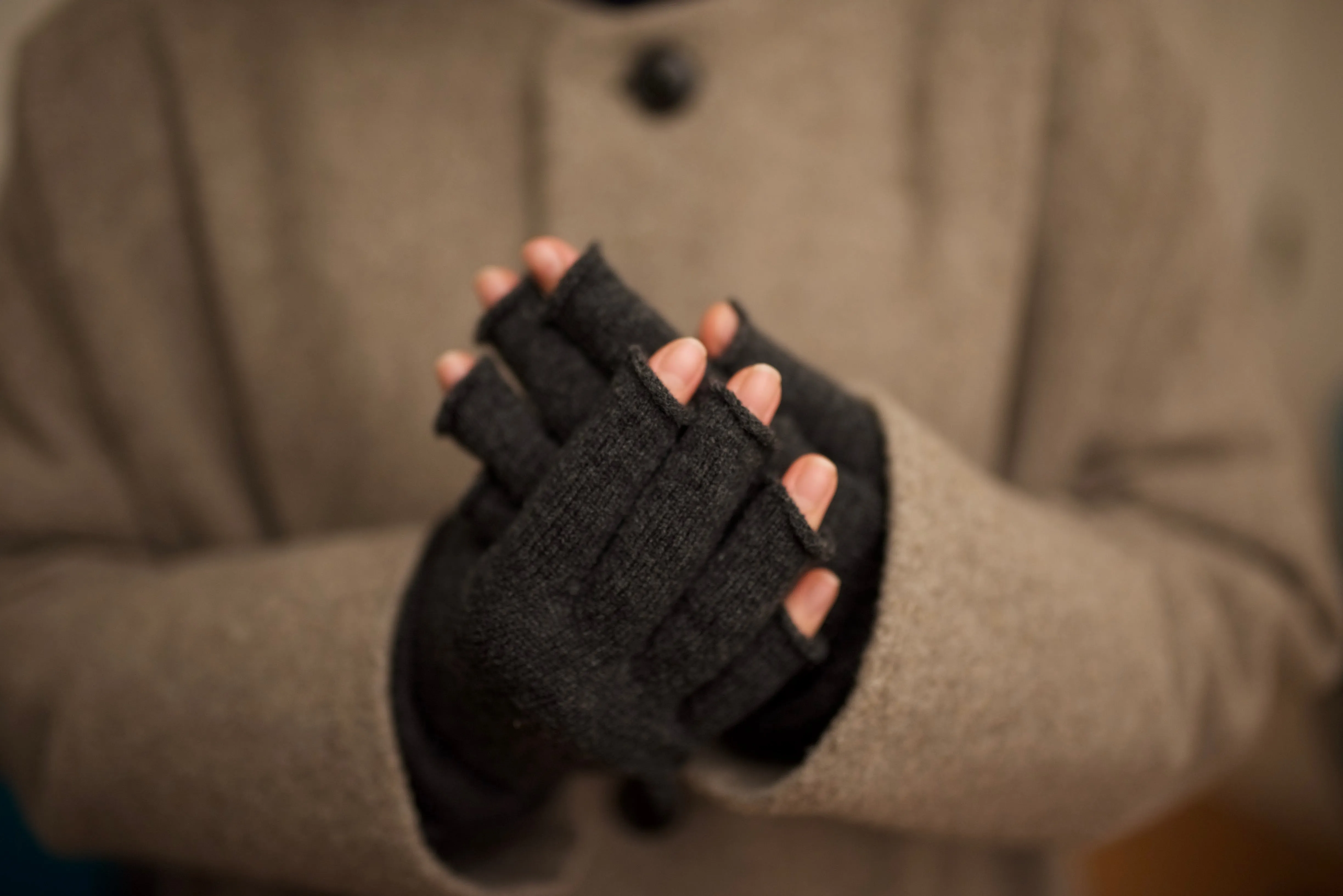 NISHIGUCHI KUTSUSHITA - Teni Merino Wool Hand Gloves