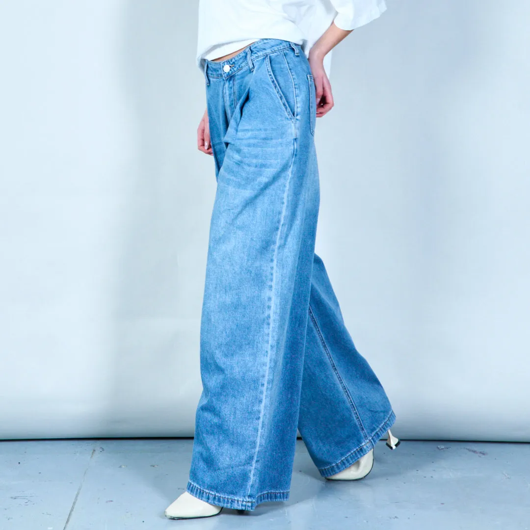 Relaxed fit pleated denim pants wholesale