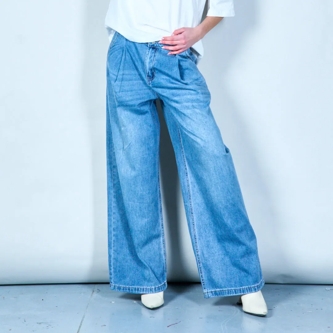 Relaxed fit pleated denim pants wholesale